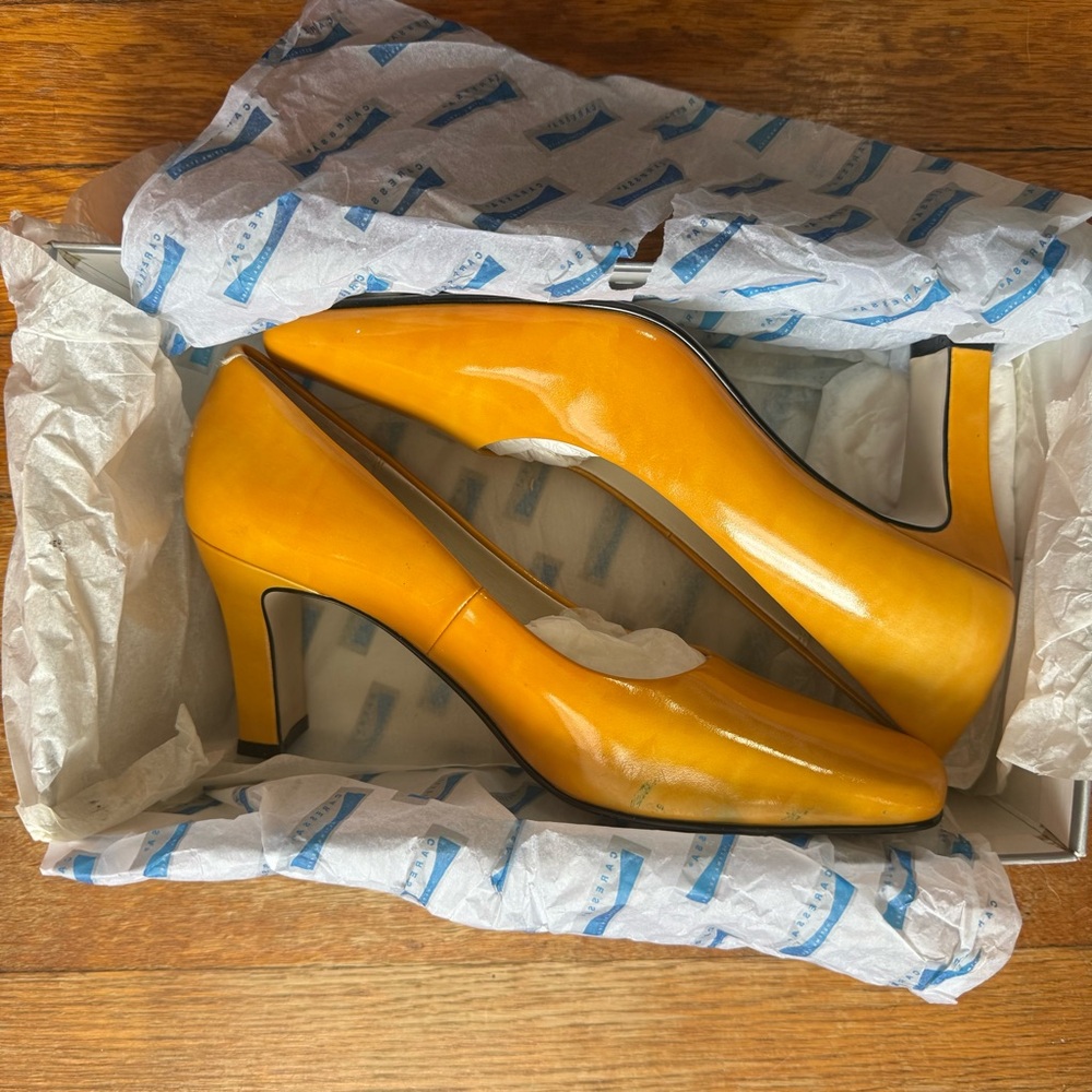 Elegant Yellow Heels